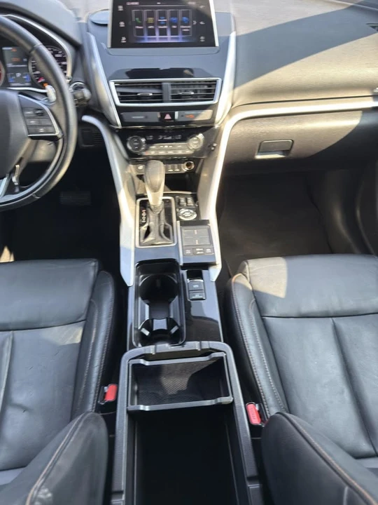 2018 Mitsubishi Eclipse Cross - Image 15 of 20