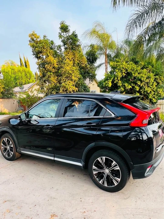 2018 Mitsubishi Eclipse Cross - Image 3 of 9