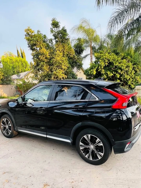 2018 Mitsubishi Eclipse Cross - Image 4 of 12