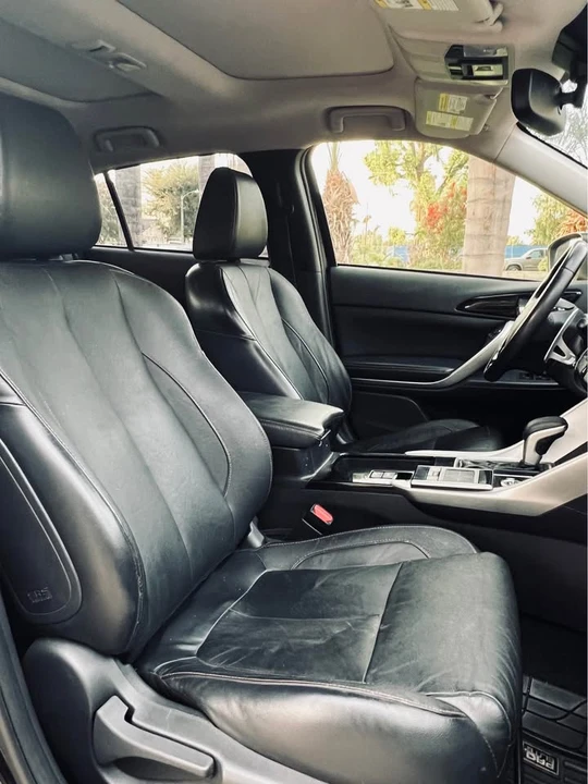 2018 Mitsubishi Eclipse Cross - Image 8 of 12