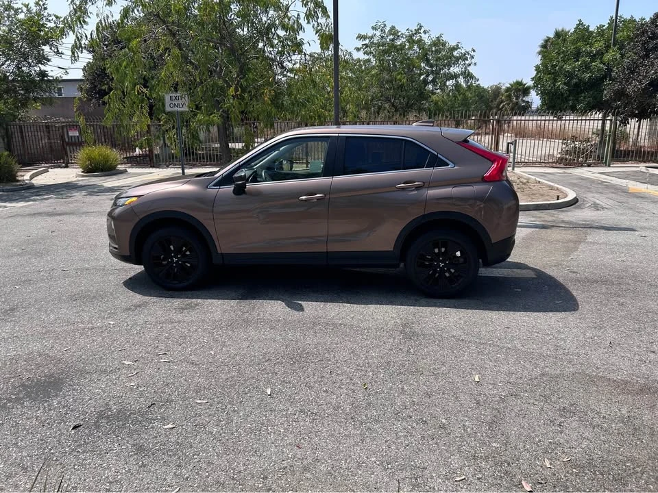 2018 Mitsubishi Eclipse Cross - Image 14 of 18