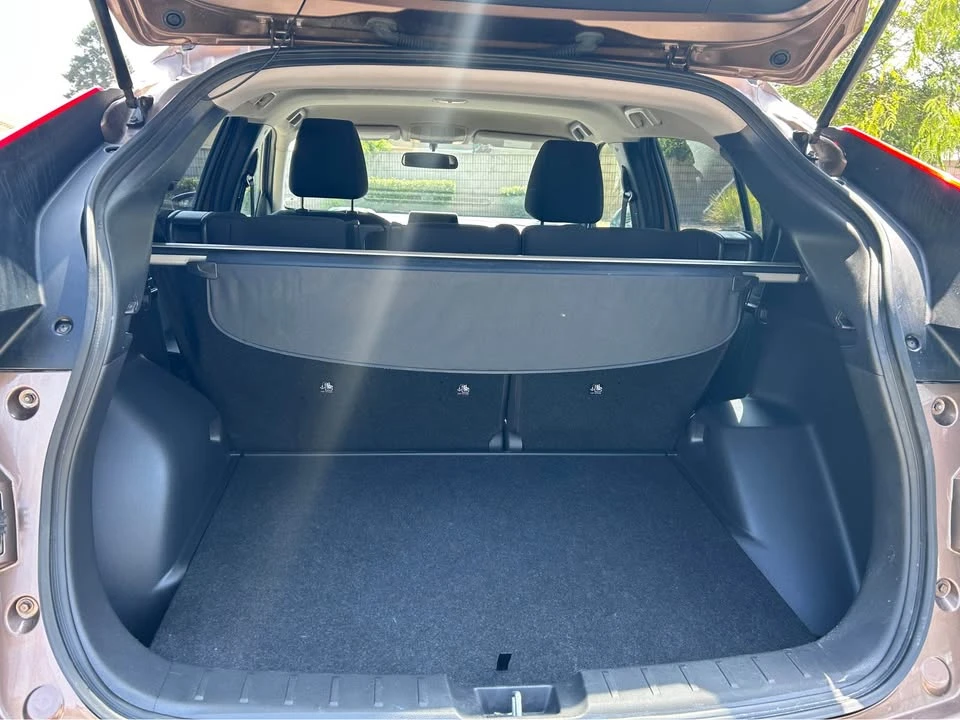 2018 Mitsubishi Eclipse Cross - Image 9 of 18