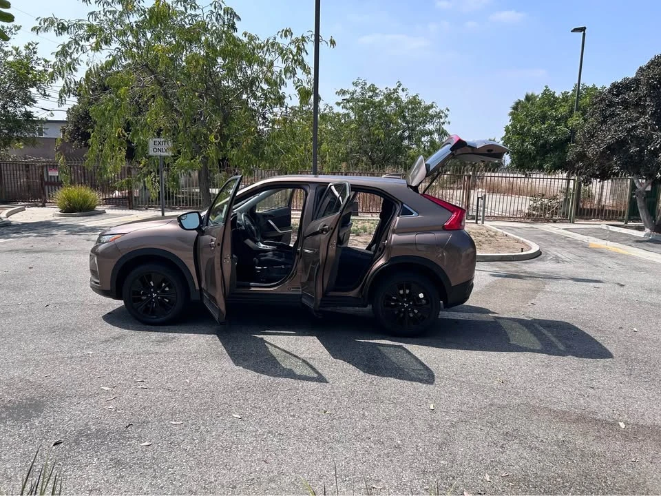 2018 Mitsubishi Eclipse Cross - Image 3 of 14