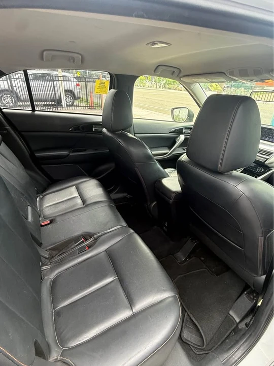 2018 Mitsubishi Eclipse Cross - Image 11 of 12