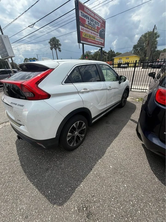 2018 Mitsubishi Eclipse Cross - Image 4 of 12