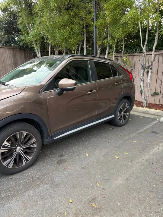 2018 Mitsubishi Eclipse Cross - Image 3 of 9