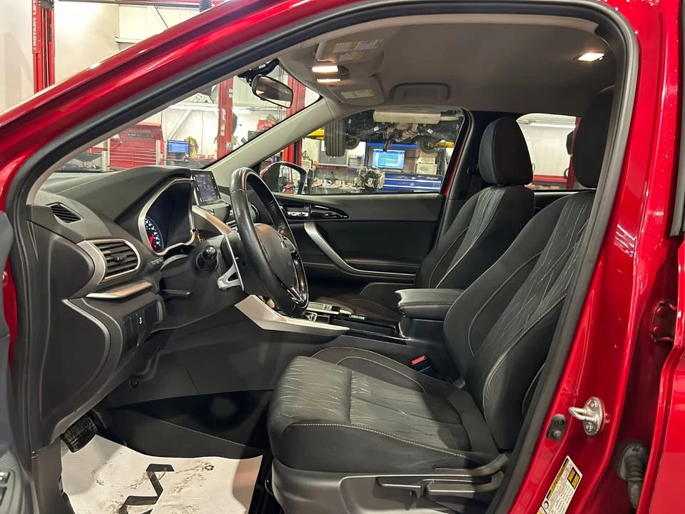 2018 Mitsubishi Eclipse Cross - Image 9 of 20