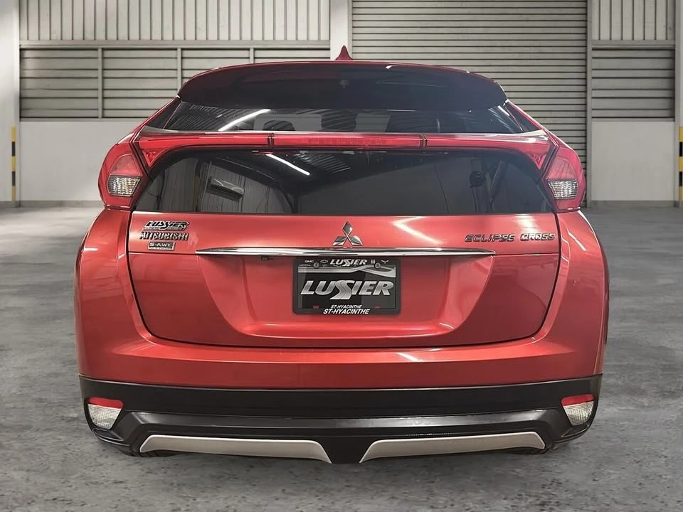 2018 Mitsubishi Eclipse Cross - Image 2 of 15