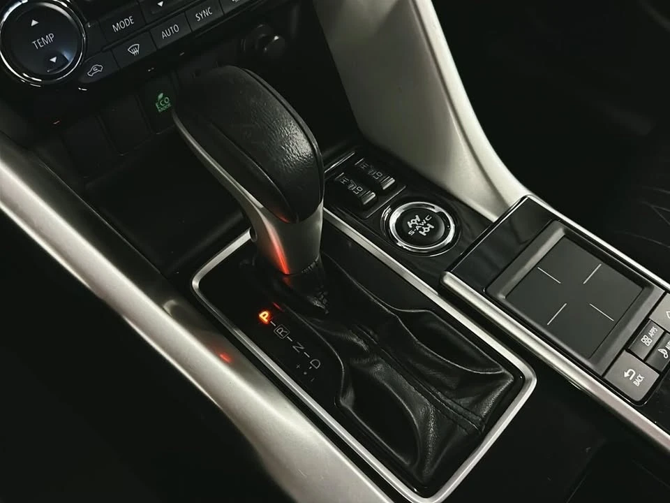 2018 Mitsubishi Eclipse Cross - Image 13 of 16