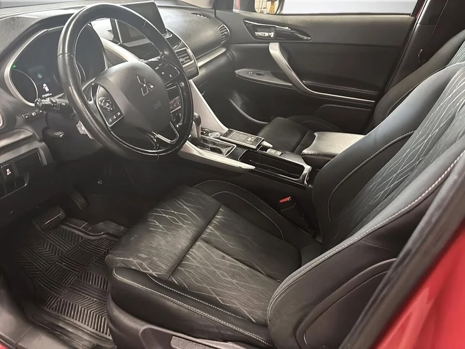 2018 Mitsubishi Eclipse Cross - Image 7 of 15