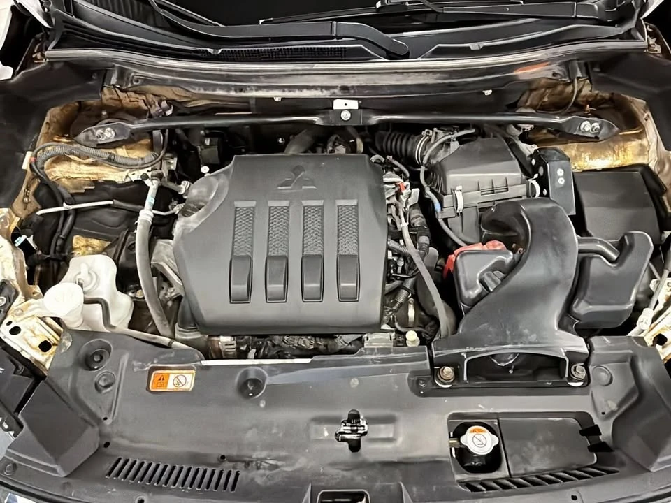 2018 Mitsubishi Eclipse Cross - Image 7 of 16
