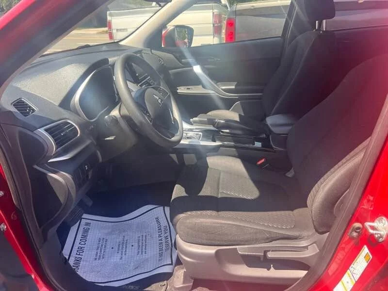 2018 Mitsubishi Eclipse Cross - Image 10 of 13
