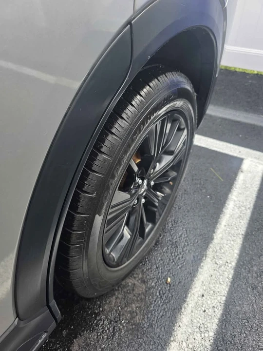 2018 Mitsubishi Eclipse - Image 10 of 14