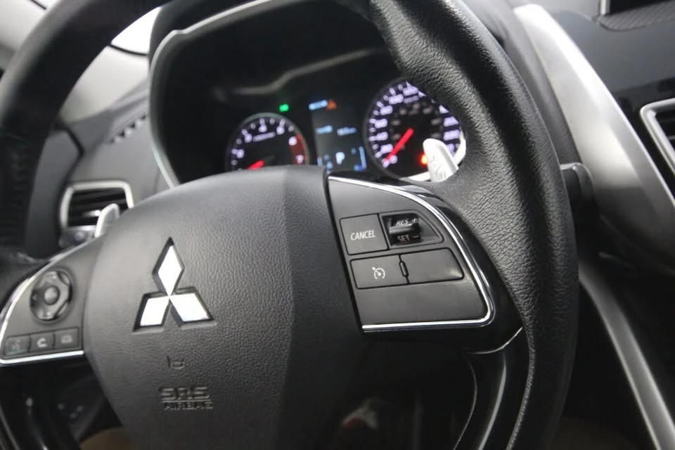 2018 Mitsubishi Eclipse - Image 15 of 15