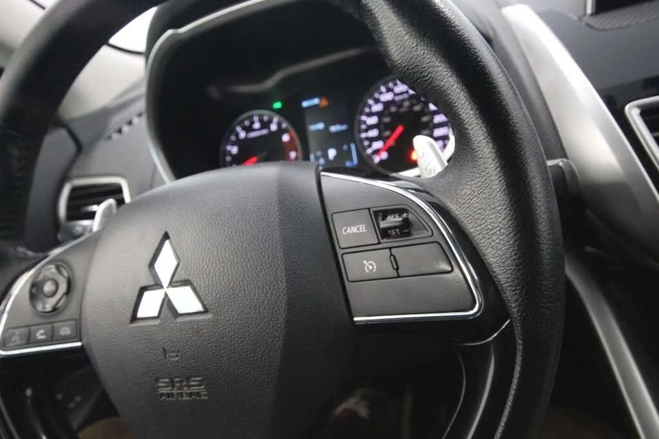2018 Mitsubishi Eclipse Cross - Image 15 of 15