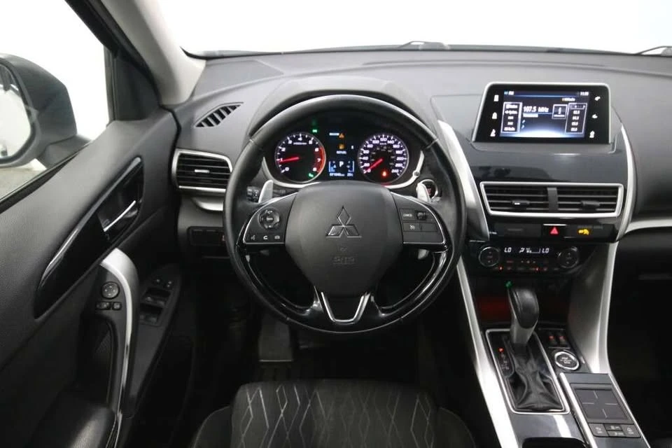 2018 Mitsubishi Eclipse Cross - Image 2 of 15