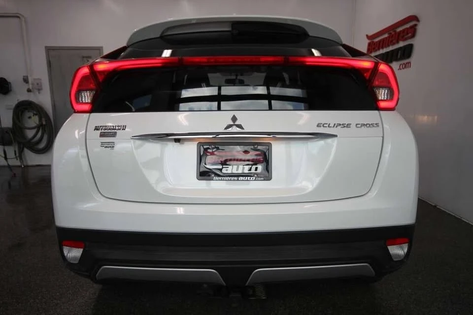 2018 Mitsubishi Eclipse Cross - Image 10 of 15