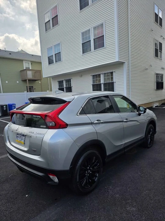 2018 Mitsubishi Eclipse - Image 12 of 13