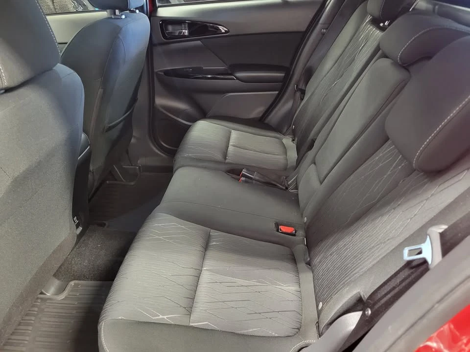 2018 Mitsubishi Eclipse Cross - Image 15 of 17