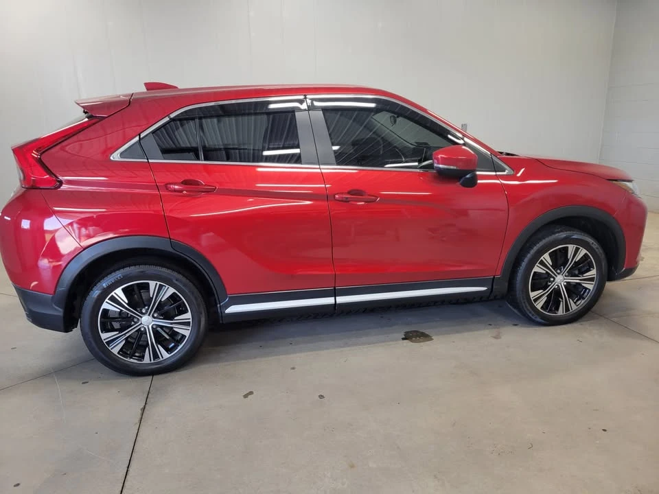2018 Mitsubishi Eclipse Cross - Image 8 of 17