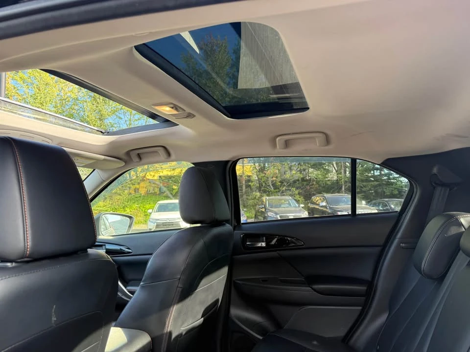 2018 Mitsubishi Eclipse Cross - Image 18 of 19