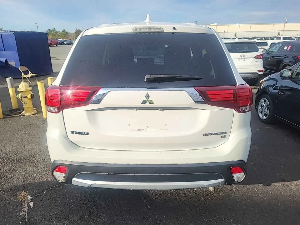 2018 Mitsubishi Outlander - Image 3 of 14