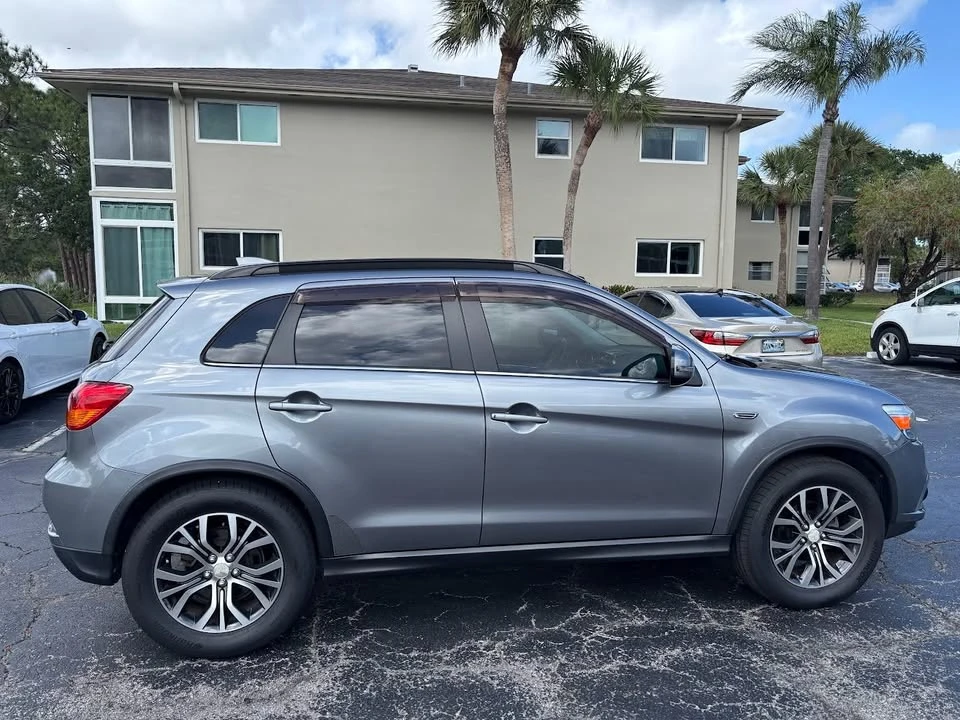 2018 Mitsubishi Outlander - Image 4 of 7