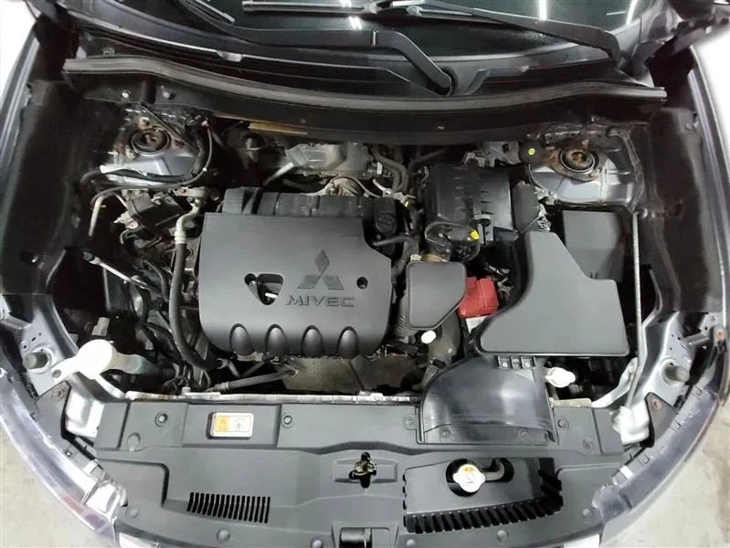 2018 Mitsubishi Outlander - Image 11 of 12