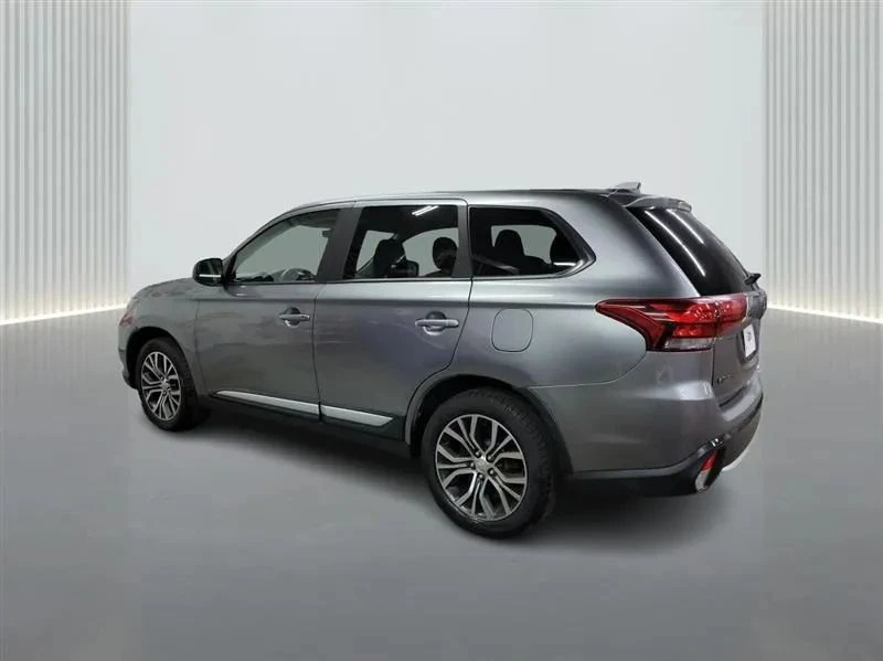 2018 Mitsubishi Outlander - Image 3 of 12