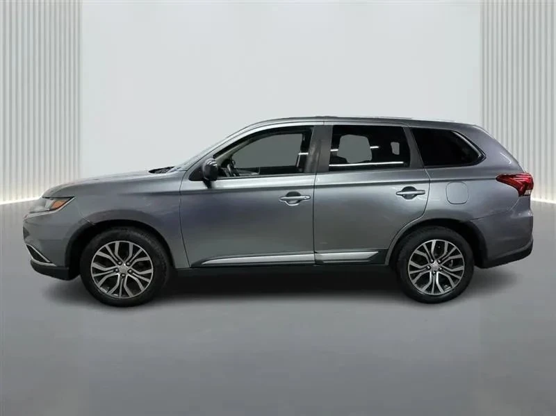 2018 Mitsubishi Outlander - Image 2 of 12