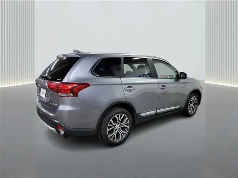 2018 Mitsubishi Outlander - Image 5 of 12