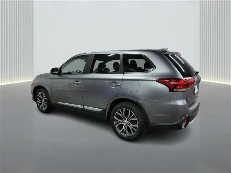 2018 Mitsubishi Outlander - Image 3 of 12