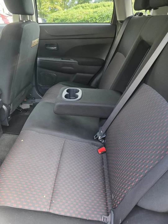 2018 Mitsubishi Outlander - Image 6 of 13