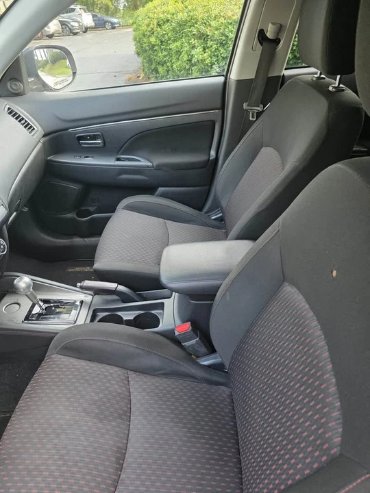 2018 Mitsubishi Outlander - Image 7 of 13