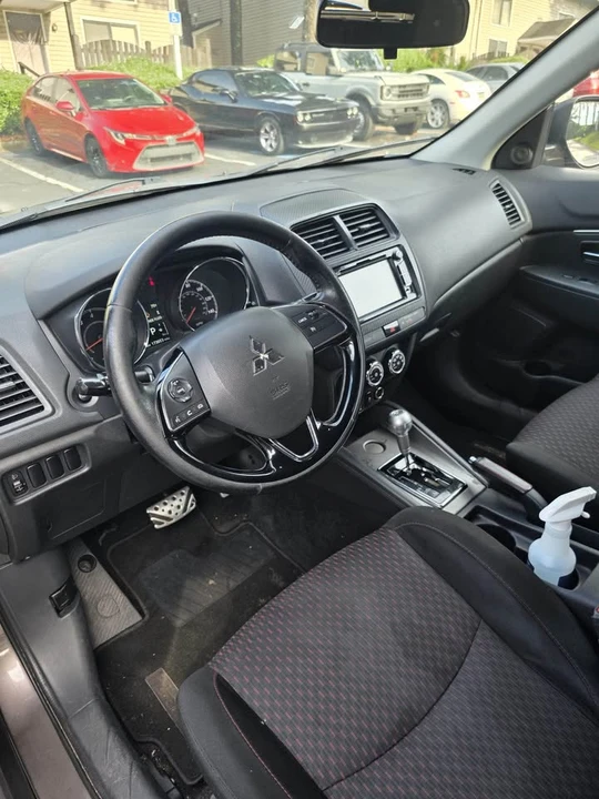 2018 Mitsubishi Outlander - Image 9 of 13