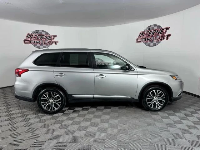 2018 Mitsubishi Outlander - Image 8 of 12