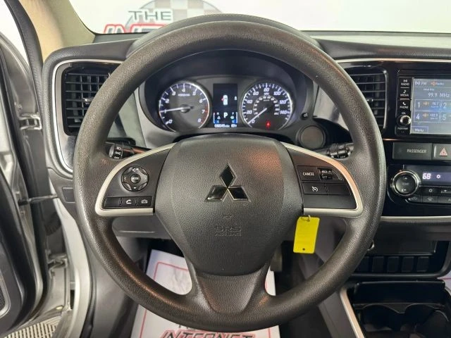 2018 Mitsubishi Outlander - Image 13 of 21