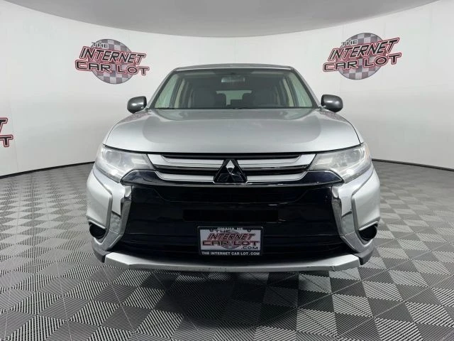 2018 Mitsubishi Outlander - Image 2 of 12