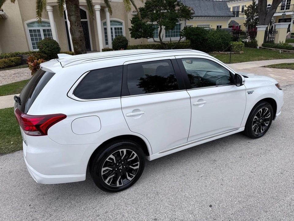 2018 Mitsubishi Outlander - Image 4 of 21