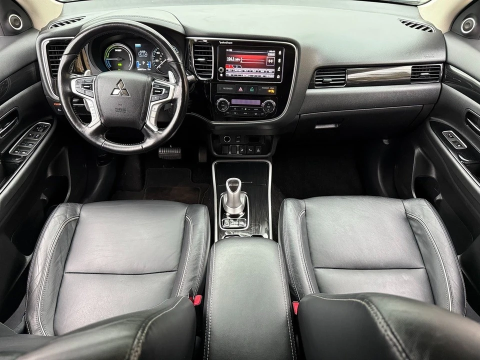 2018 Mitsubishi Outlander - Image 20 of 21