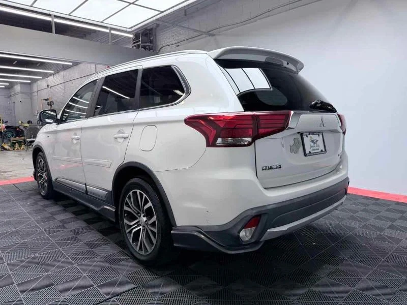 2018 Mitsubishi Outlander - Image 6 of 12