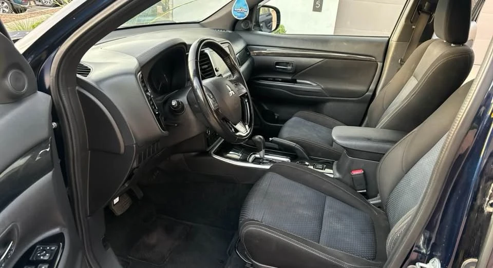 2018 Mitsubishi Outlander - Image 4 of 5