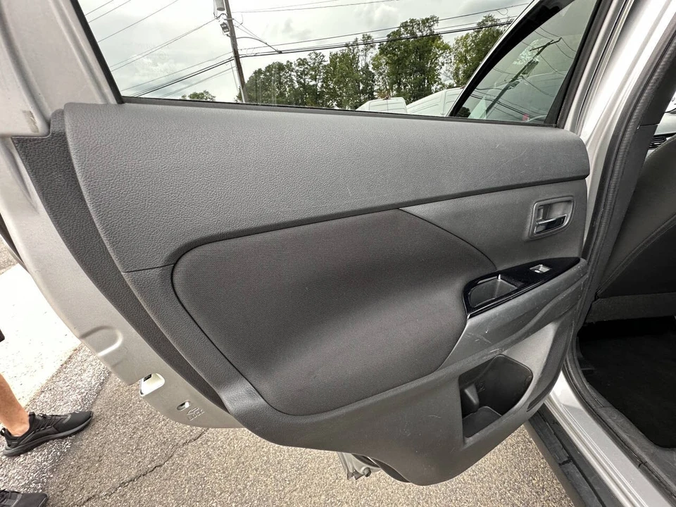 2018 Mitsubishi Outlander - Image 11 of 21