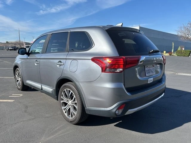 2018 Mitsubishi Outlander - Image 3 of 6