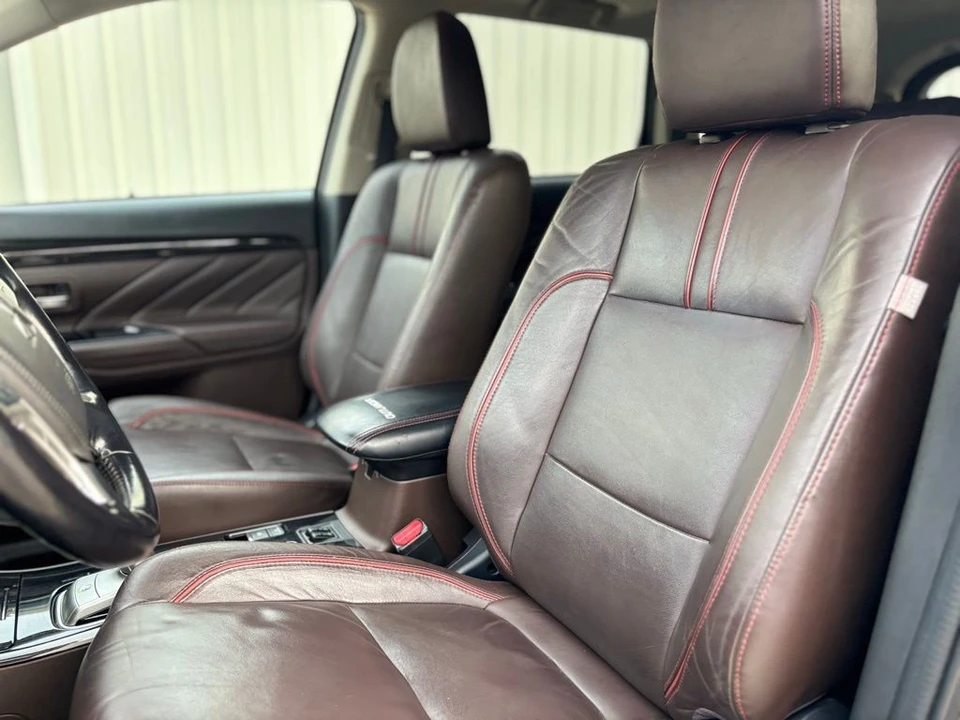 2018 Mitsubishi Outlander - Image 11 of 21
