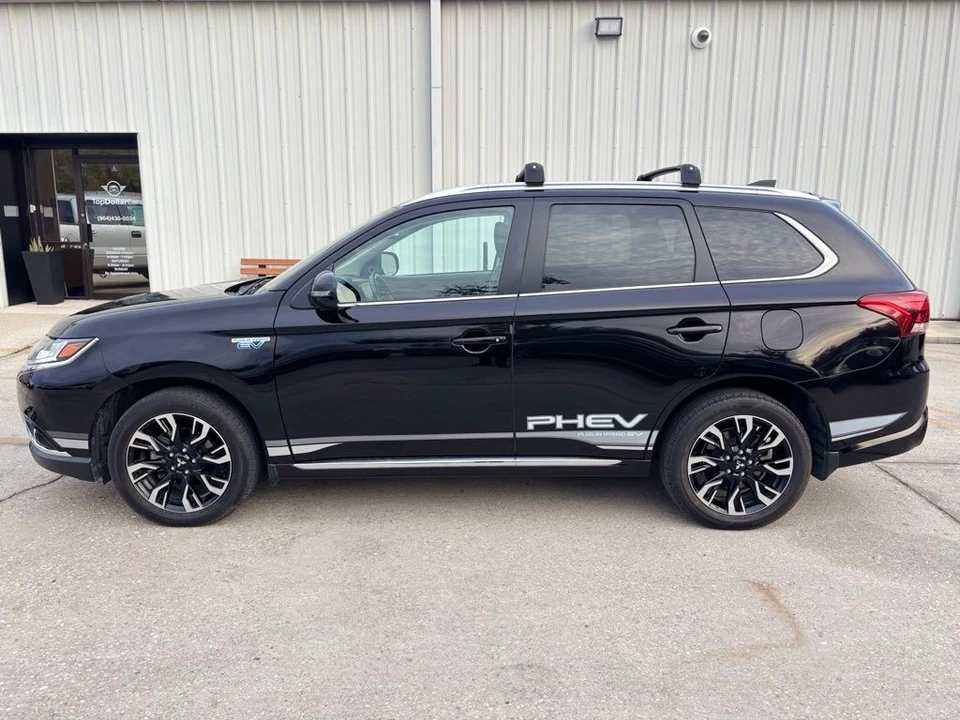 2018 Mitsubishi Outlander - Image 2 of 21