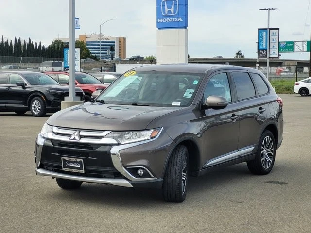 2018 Mitsubishi Outlander - Image 9 of 21