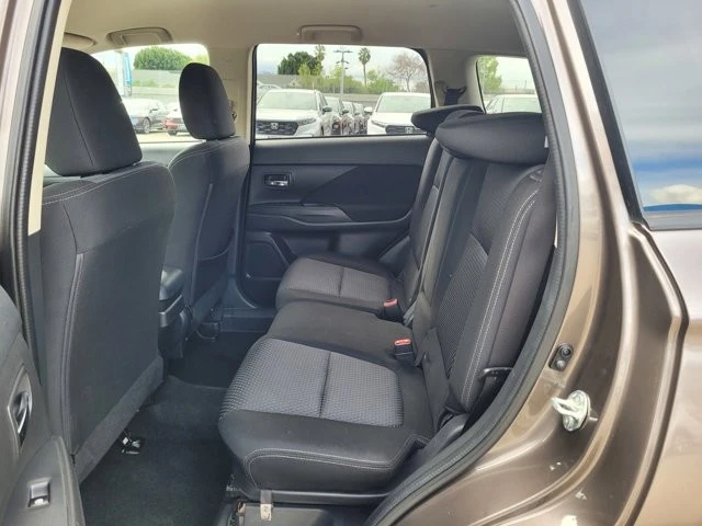 2018 Mitsubishi Outlander - Image 12 of 21