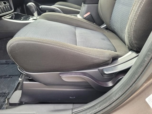 2018 Mitsubishi Outlander - Image 11 of 12