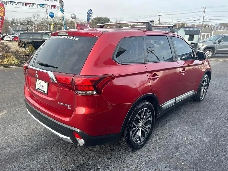 2018 Mitsubishi Outlander - Image 3 of 12